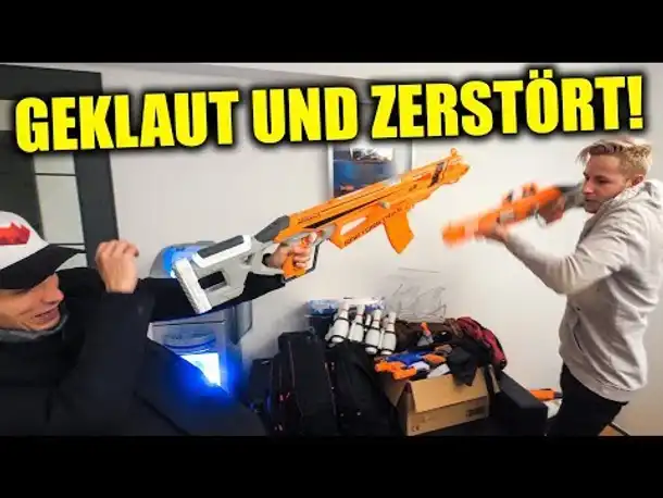 Rewi klaut meine NerfGun & zerstört mein Lebkuchenhaus