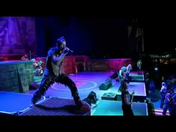 Iron Maiden - Fear of the Dark (Flight 666 - Ferro - Buenos Aires, Argentina) (HD) - YouTube.flv