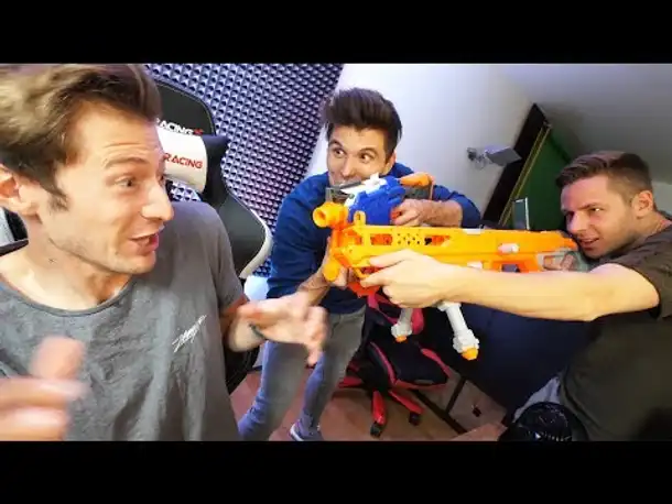 NERFGUN-Angriff in Izzis UFO Zimmer